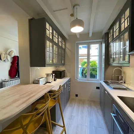 Jolie Maison Avec Jardin A 100m De La *