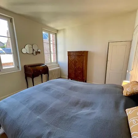 Semesterbostad Jolie Maison Avec Jardin A 100m De La *